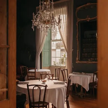 Emblemático La Casa De Naranjos