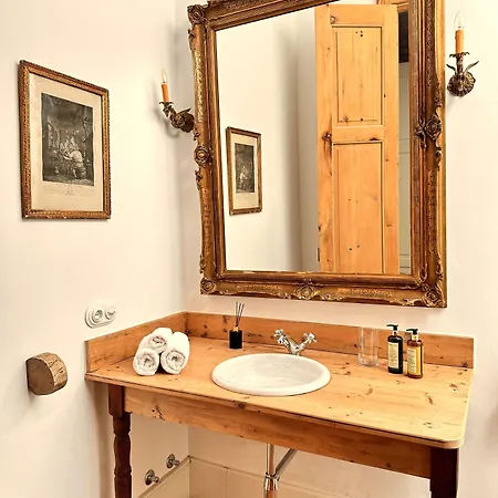 Emblemático La Casa De Naranjos Hotel 4*