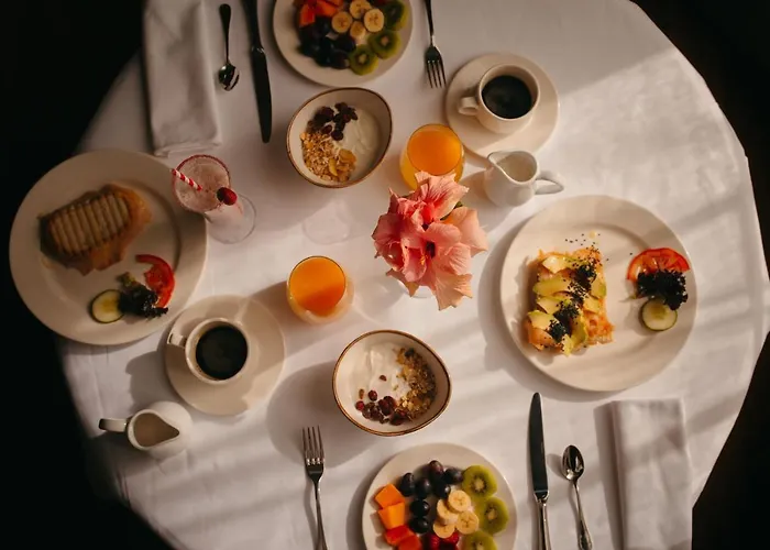 Emblemático La Casa De Naranjos Hotel