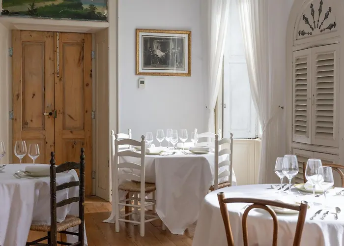 Hotel Emblemático La Casa De Naranjos 4*