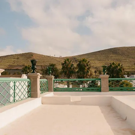 Emblematico La Casa De Naranjos Haría